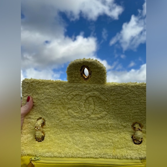 Chanel Rare Maxi Yellow Terry Cloth Vintage Flap - Picture 11 of 15